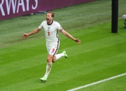 雷火竞技-包含凯恩迎来三赛季高光表现，尤文图斯球迷沸腾！的词条