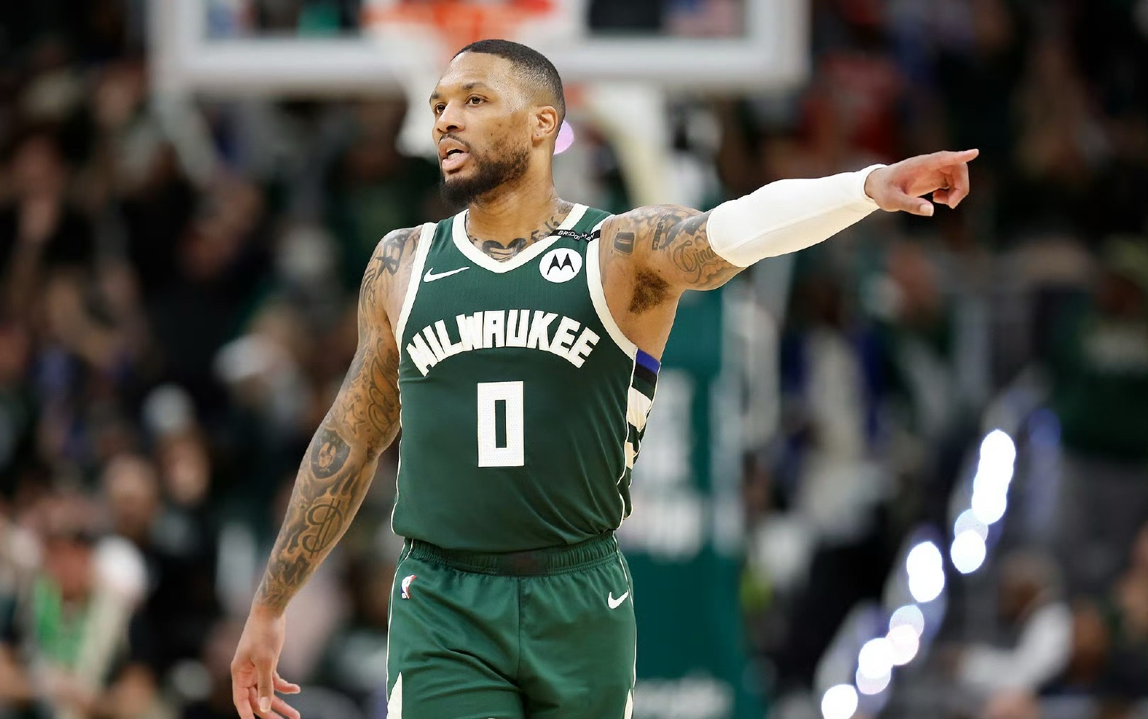 今晚密尔沃基雄鹿调整名单以备亚冠,扳平良机环节打磨,震撼外界,资深球员宣示担当的简单介绍 今晚密尔沃基雄鹿调整名单以备亚冠,扳平良机环节打磨,震撼外界,资深球员宣示担当的简单介绍